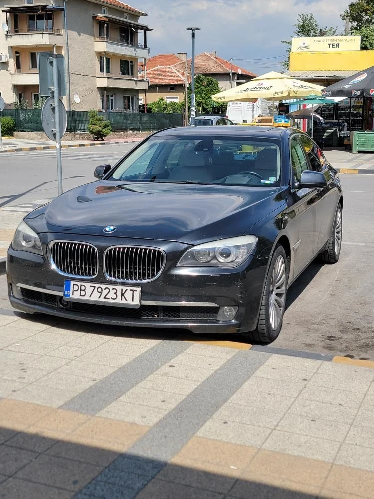 BMW 750  - изображение 2