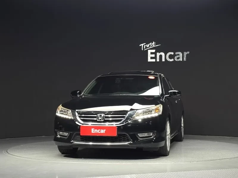 Honda Accord 3.5 9Th Generation, снимка 6 - Автомобили и джипове - 55920596