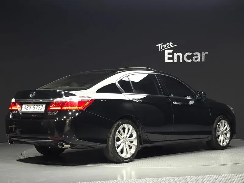 Honda Accord 3.5 9Th Generation, снимка 4 - Автомобили и джипове - 55920596