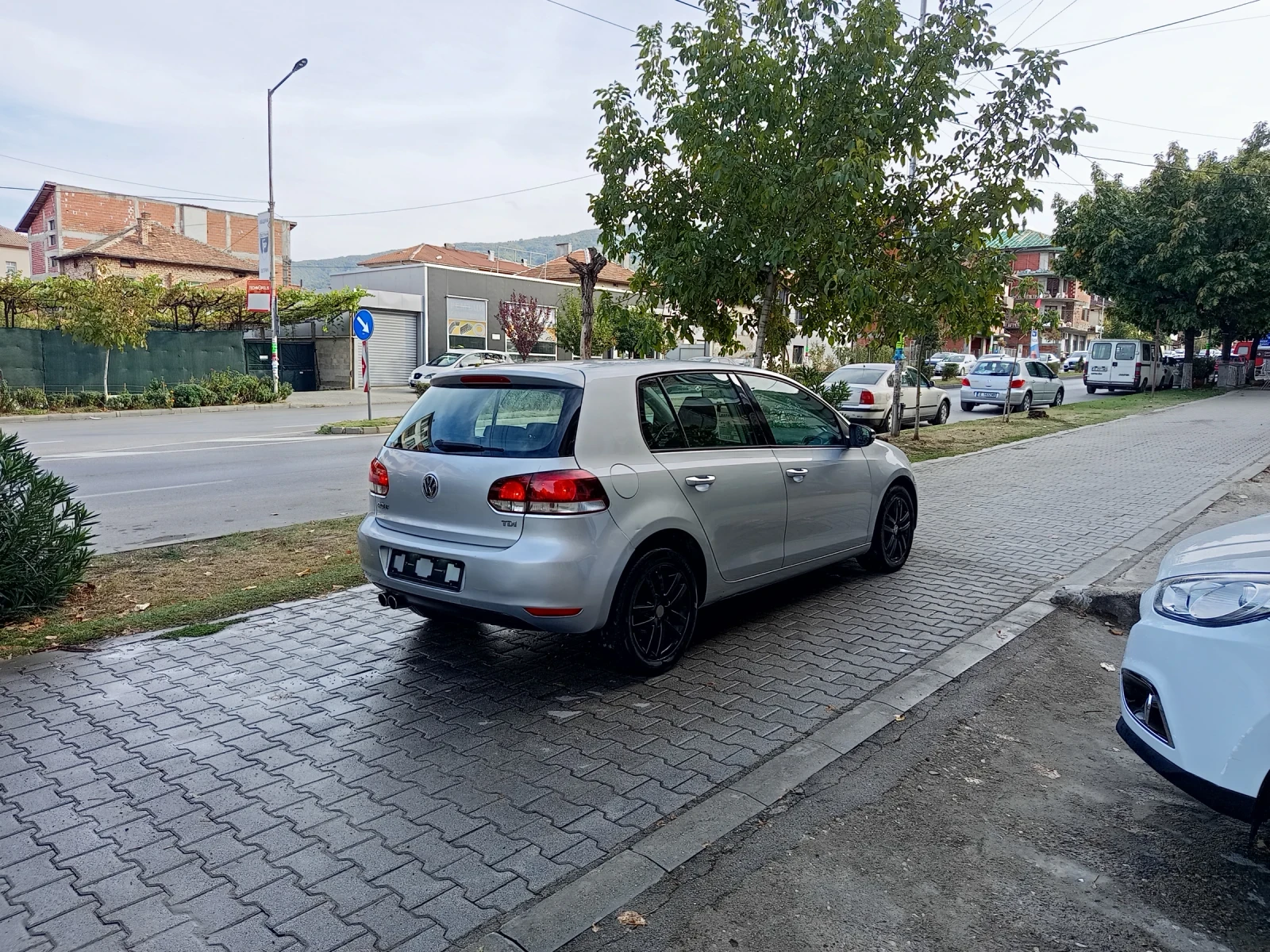 VW Golf 2.0tdi 110k.c - изображение 4