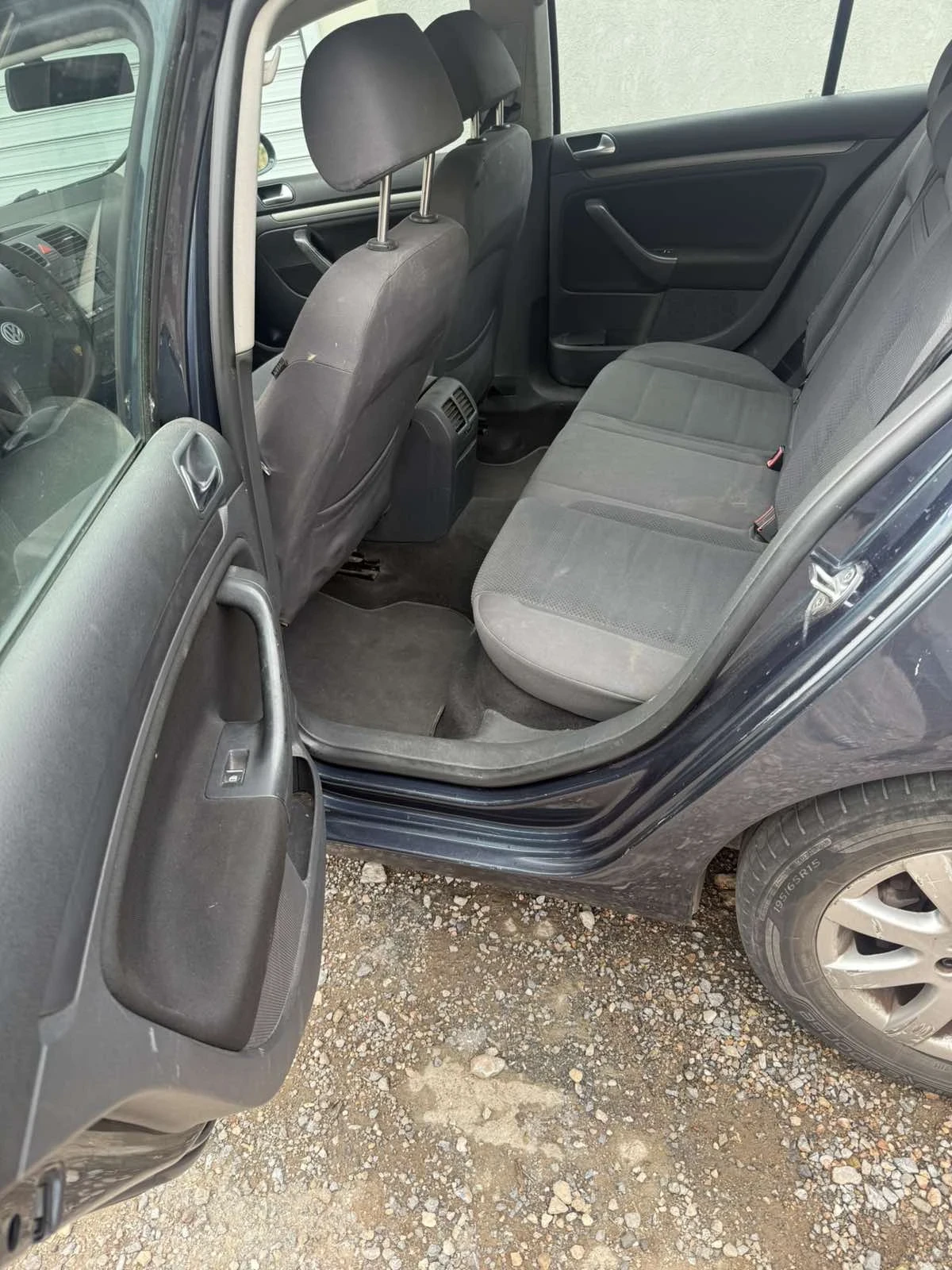 VW Golf 1.9 105 к.с. 6 скорости Реални километри - изображение 6