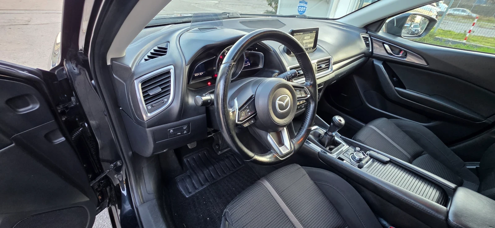 Mazda 3 2.0i 120k.c EURO 6B  - изображение 9