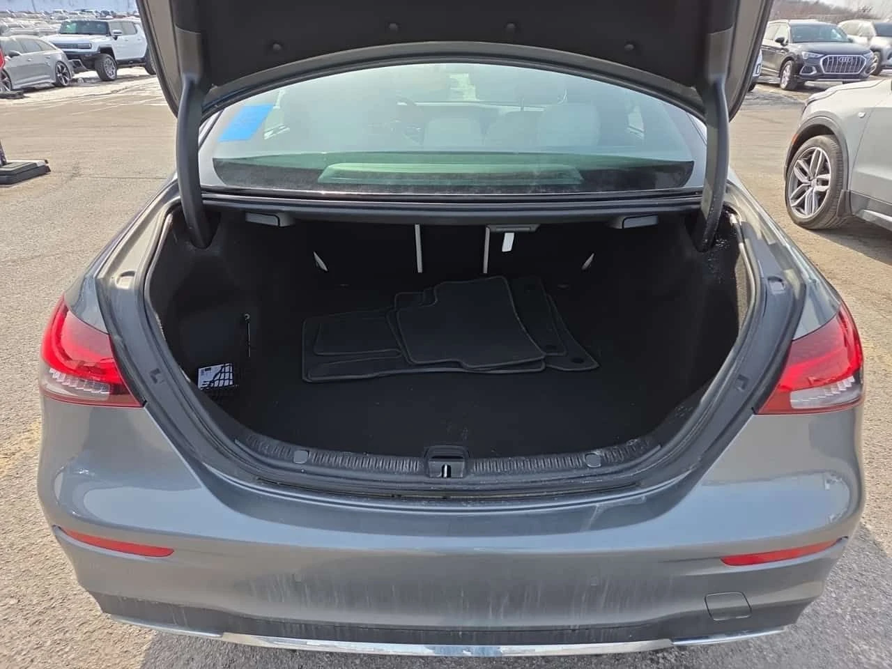 Mercedes-Benz E 450 * 4 MATIC* ПАНОРАМА* 2 КЛЮЧА* 1 СОБСТВЕНИК - изображение 6