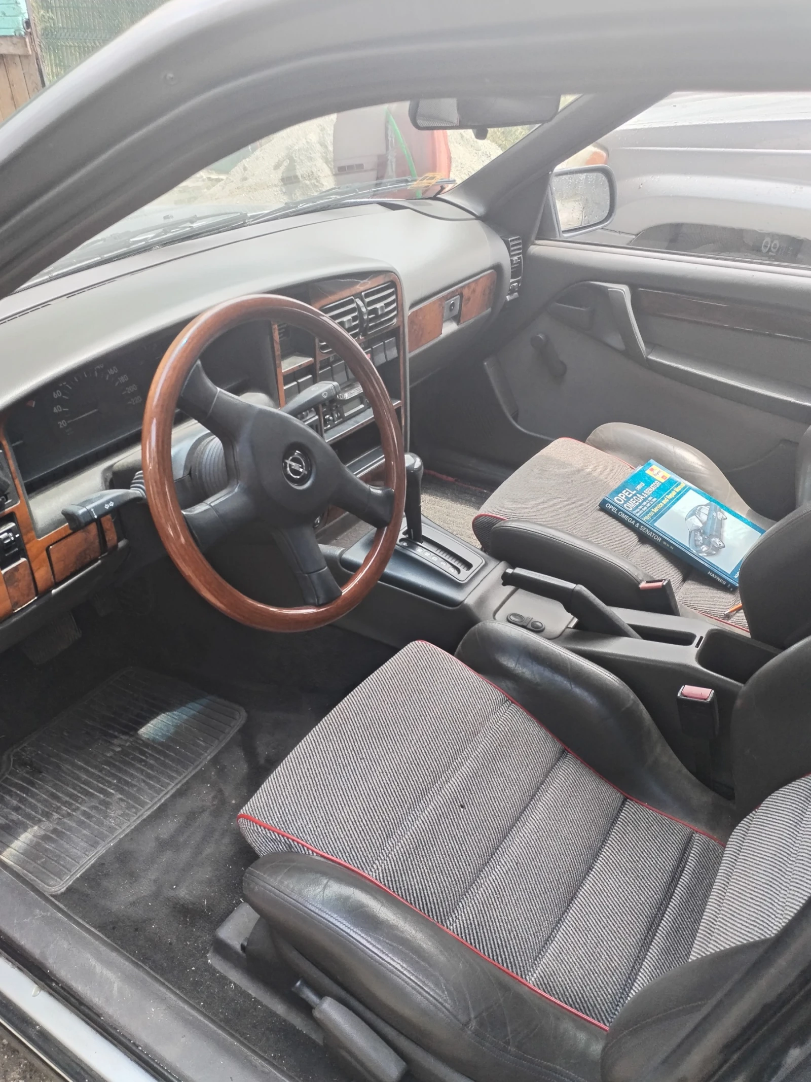 Opel Omega 2000  бензин, снимка 3 - Автомобили и джипове - 53808518