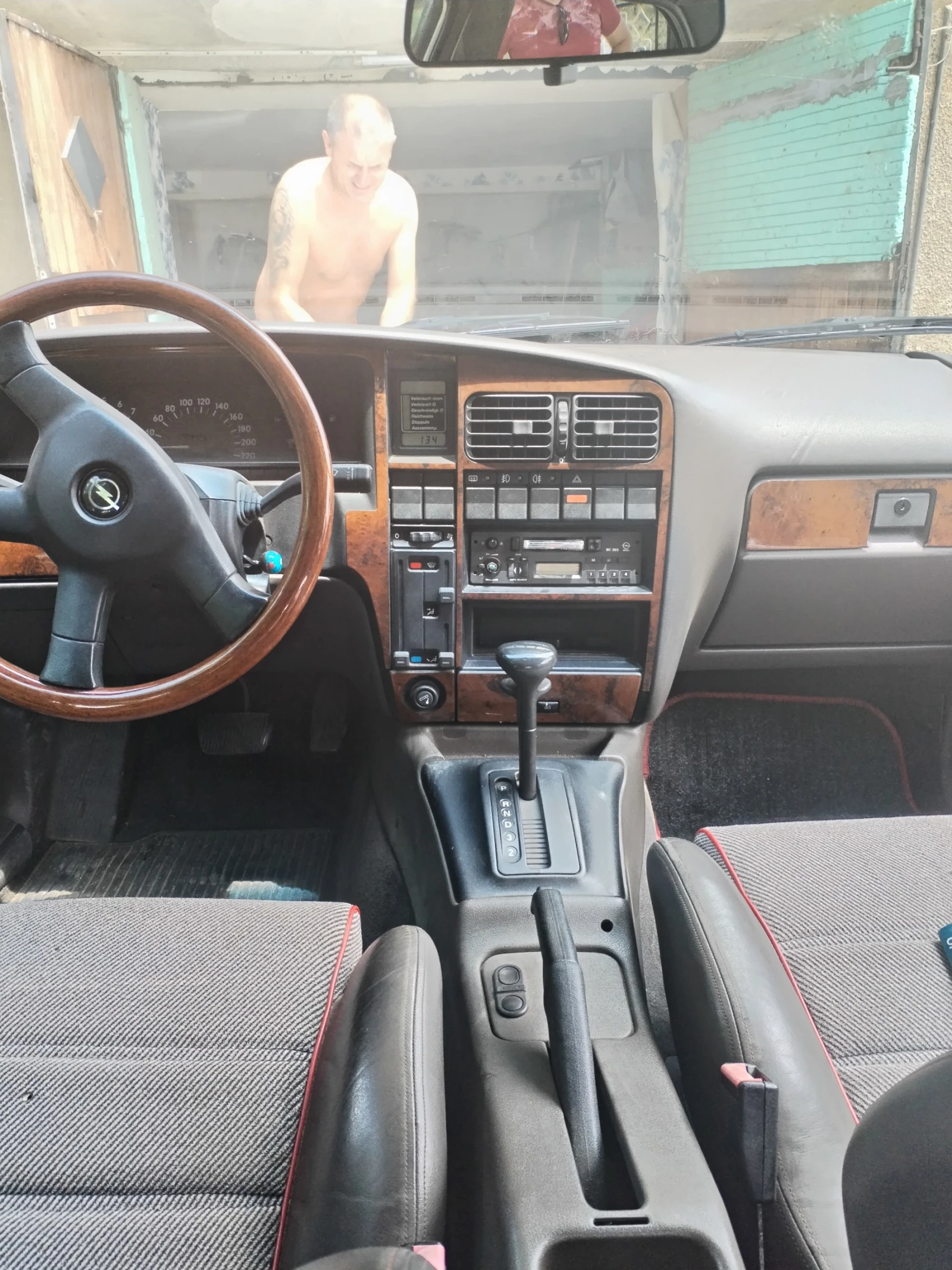 Opel Omega 2000  бензин, снимка 8 - Автомобили и джипове - 53808518