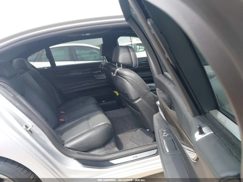 BMW 114 4.4L V8 FI DOHC 32V NF4 Rear Wheel Drive | Mobile.bg � ����������� 8