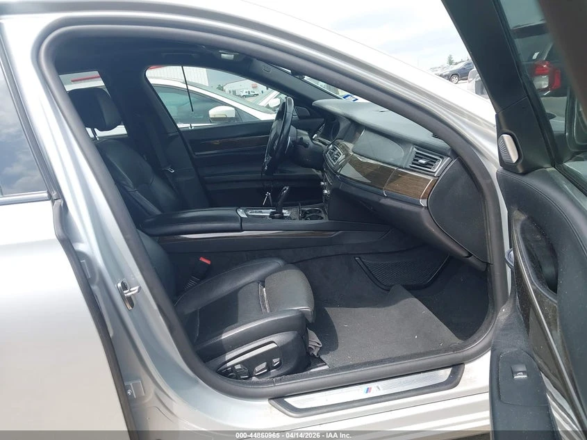 BMW 114 4.4L V8 FI DOHC 32V NF4 Rear Wheel Drive | Mobile.bg � ����������� 5