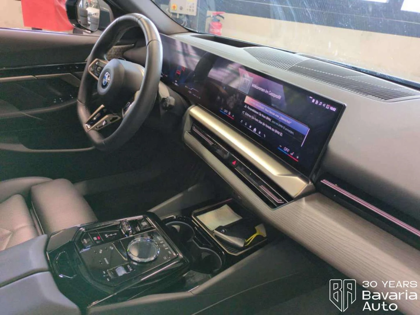 BMW 520 d xDrive Touring M Sport Paket, снимка 10 - Автомобили и джипове - 54321030
