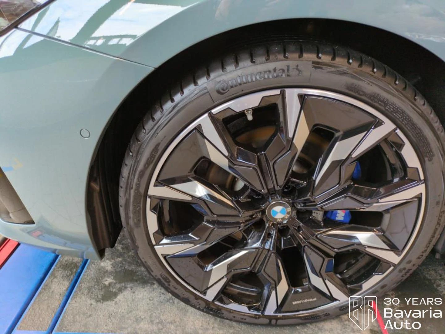 BMW 520 d xDrive Touring M Sport Paket, снимка 16 - Автомобили и джипове - 54321030