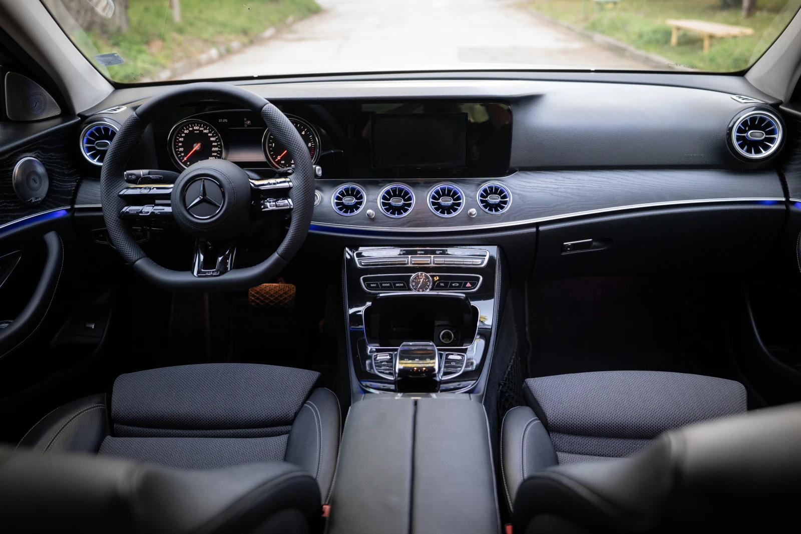 Mercedes-Benz E 220 AMG| BURMESTER| �������� �������| ������ 100% | Mobile.bg � ����������� 12