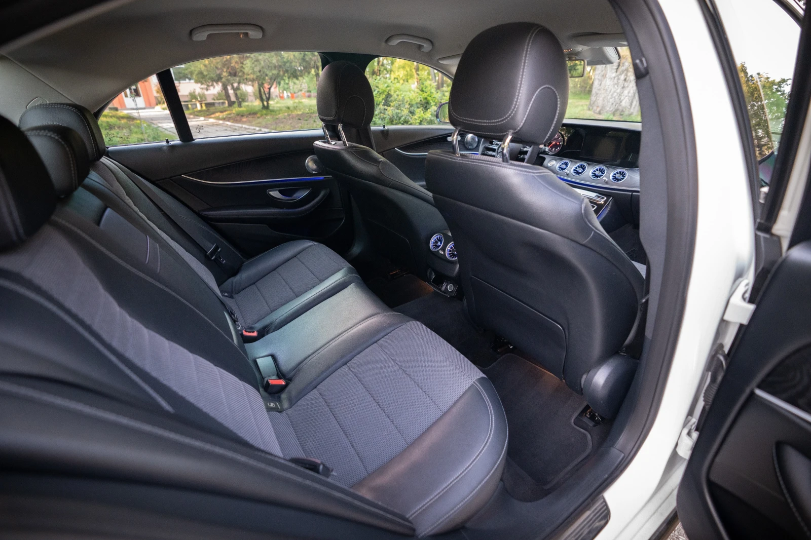 Mercedes-Benz E 220 AMG| BURMESTER| �������� �������| ������ 100% | Mobile.bg � ����������� 13