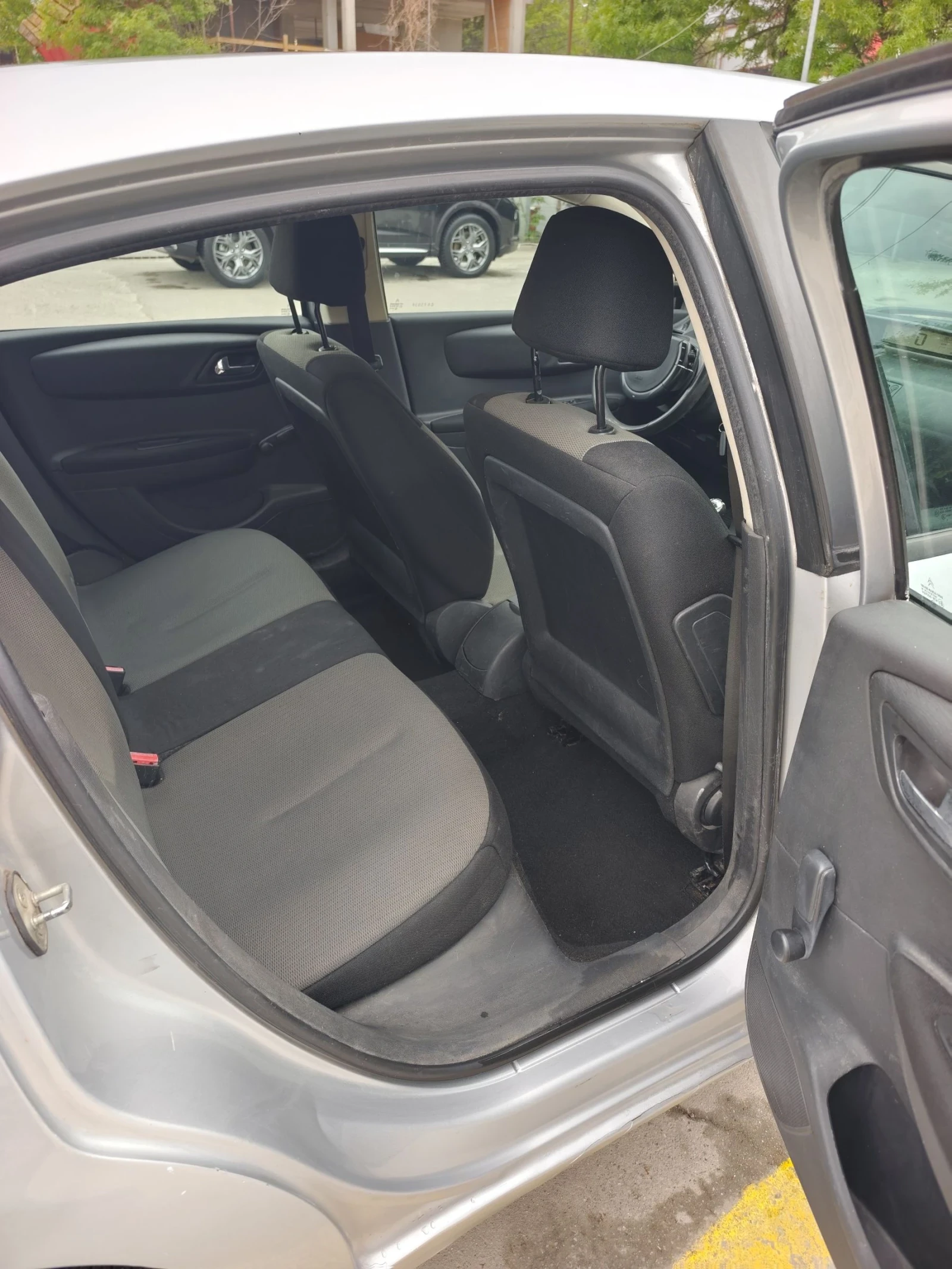 Citroen C4 ГАЗ/2007г., снимка 6 - Автомобили и джипове - 54896098