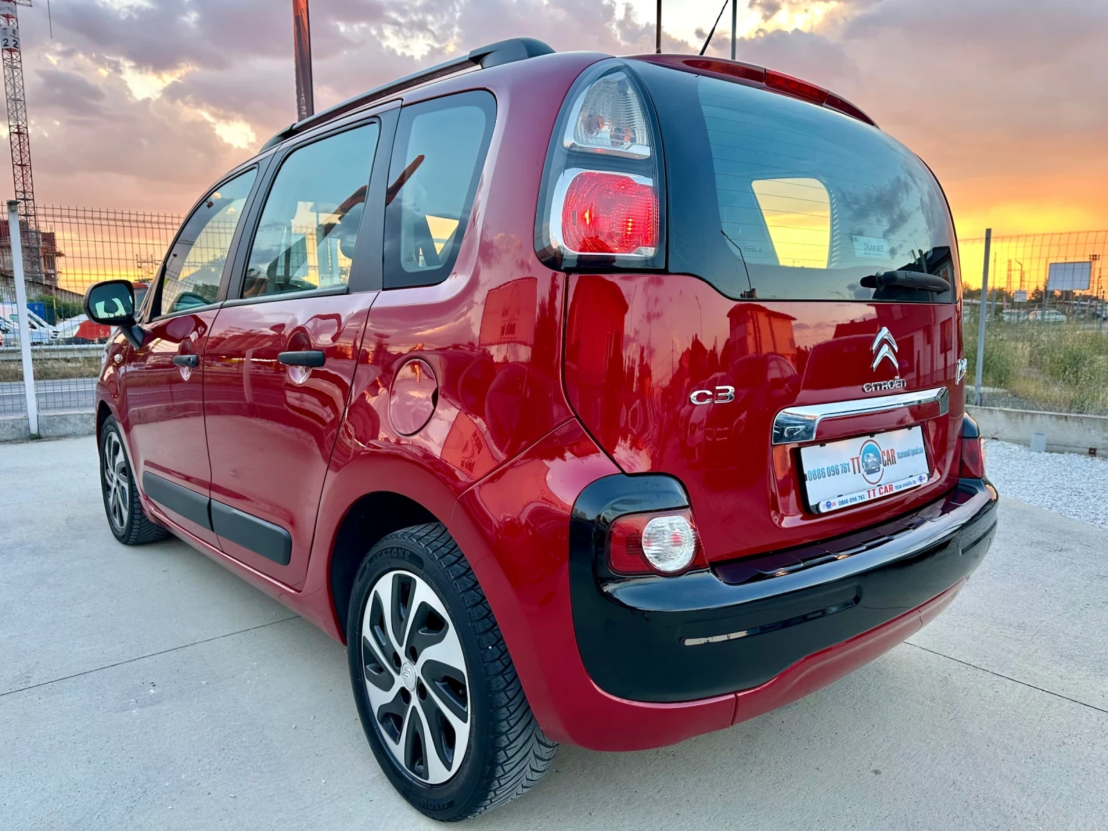 Citroen C3 Picasso 1.6hdi 95к. Face lift Клима! Led! , снимка 4 - Автомобили и джипове - 55090458