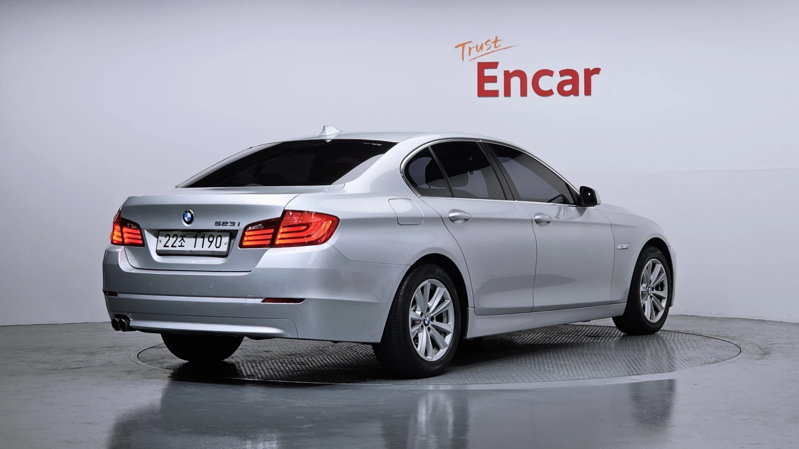 BMW 523 i, снимка 4 - Автомобили и джипове - 55404764