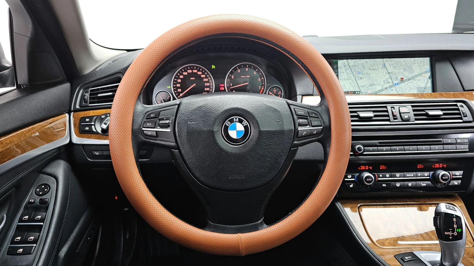 BMW 523 i, снимка 11 - Автомобили и джипове - 55404764