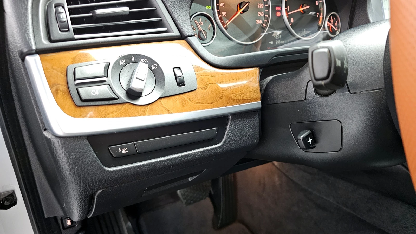 BMW 523 i, снимка 9 - Автомобили и джипове - 55404764