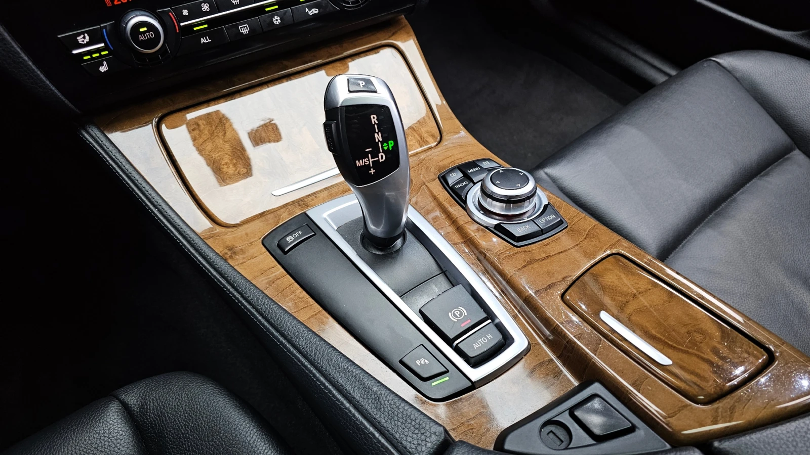 BMW 523 i, снимка 14 - Автомобили и джипове - 55404764