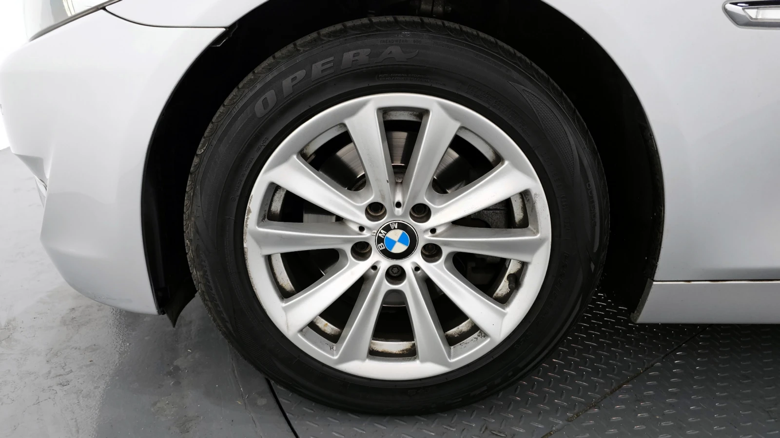 BMW 523 i, снимка 6 - Автомобили и джипове - 55404764