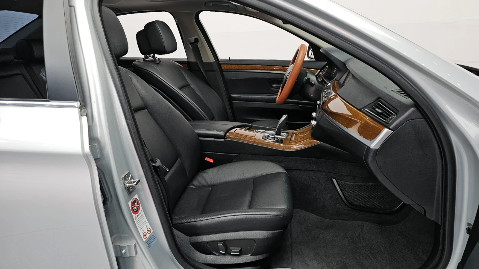 BMW 523 i, снимка 8 - Автомобили и джипове - 55404764