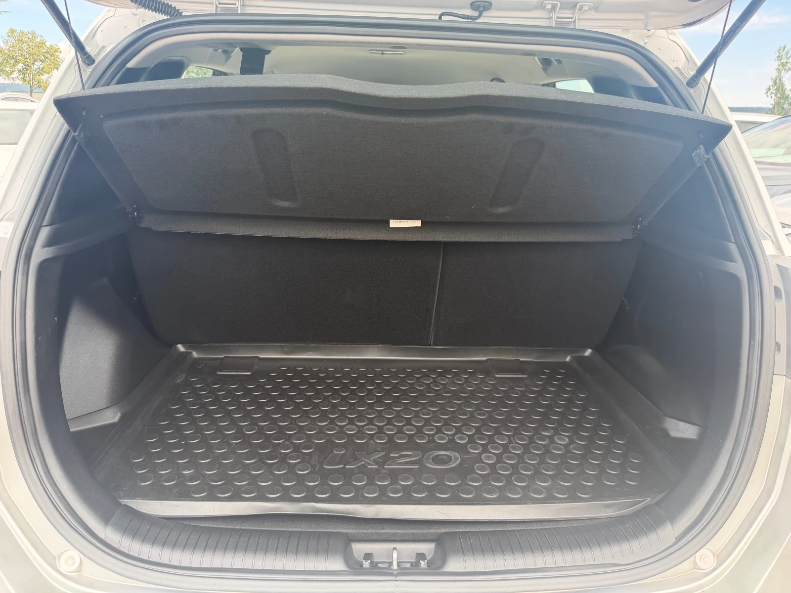 Hyundai Ix20 FACELIFT 1.6MPI ECONEXT APP MODE 91KW GPL, снимка 13 - Автомобили и джипове - 55413511