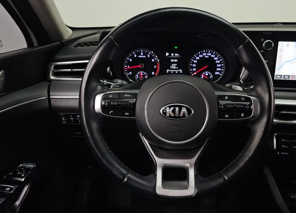 Kia K5 PRESTIGE* КОЖА* ОБДУХ* LANE ASSIST , снимка 10 - Автомобили и джипове - 55564264