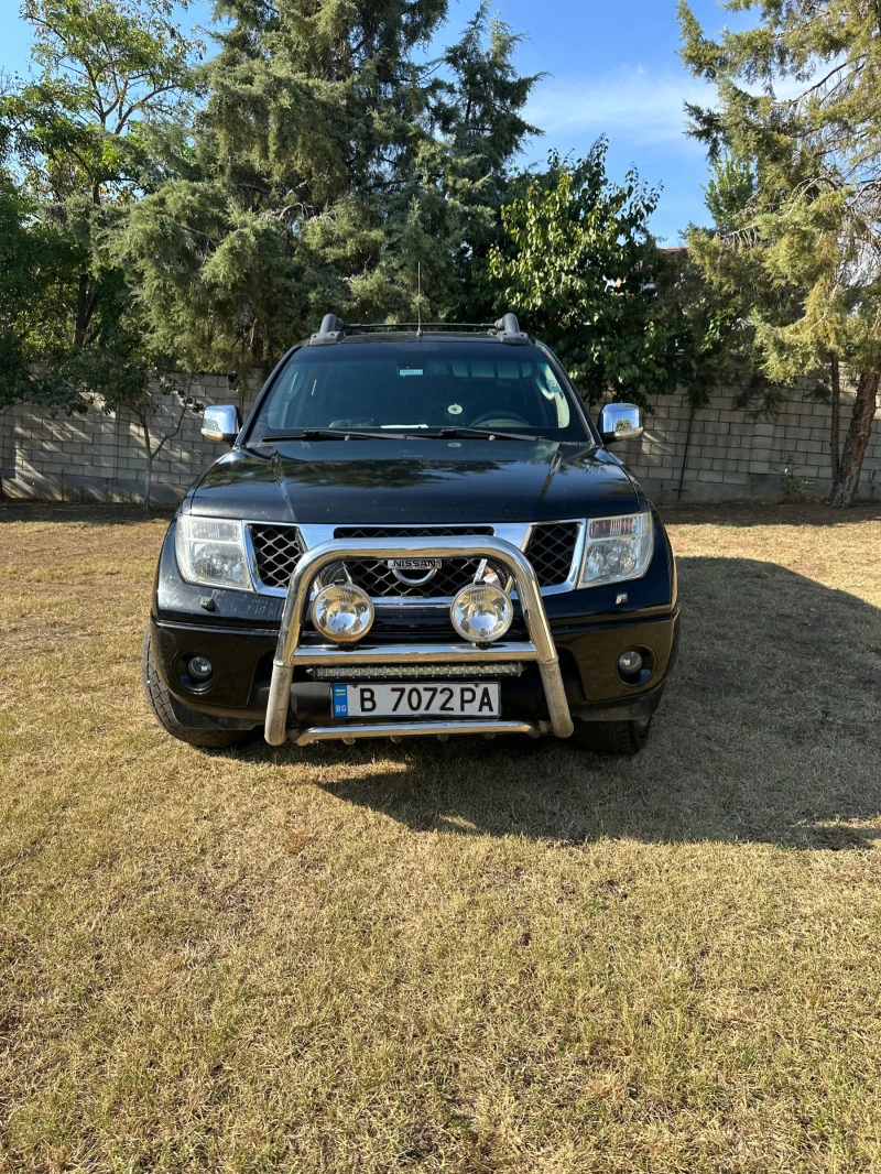 Nissan Navara 2.5 dCi, снимка 2 - Автомобили и джипове - 46960273