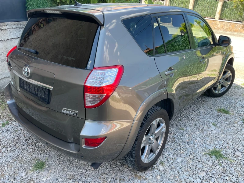 Toyota Rav4 2.2D 150коня Автомат, снимка 4 - Автомобили и джипове - 47560346