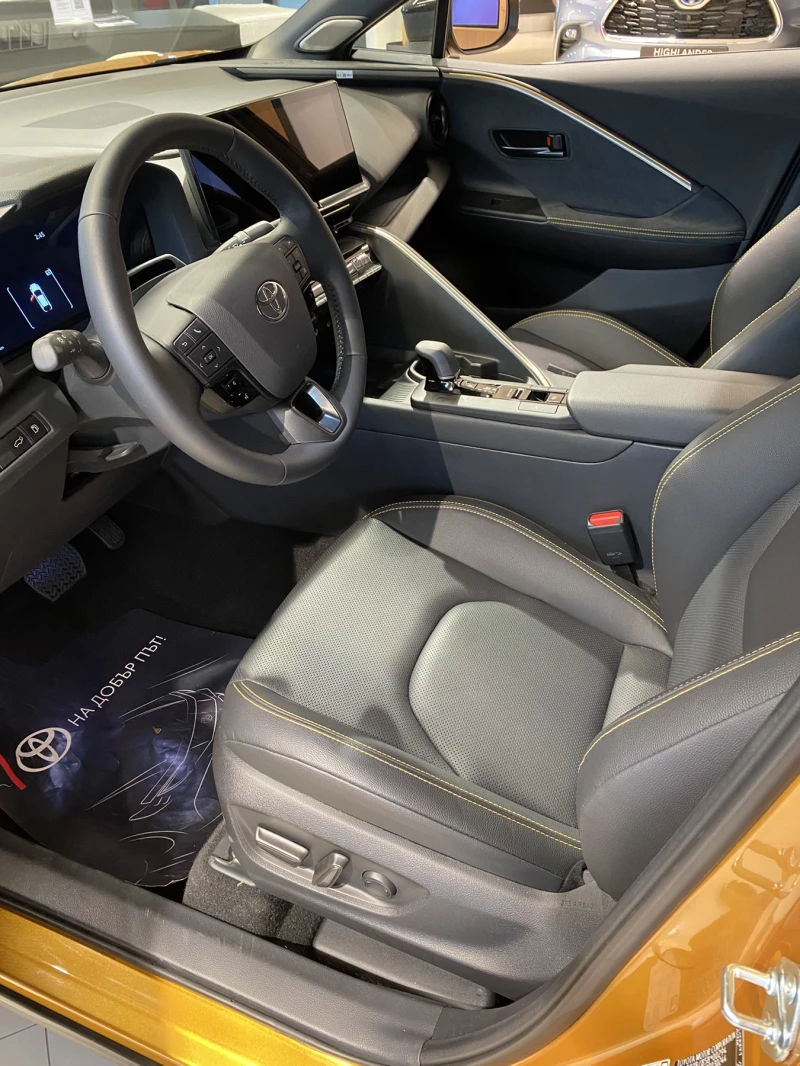 Toyota C-HR Premier Edition, снимка 4 - Автомобили и джипове - 52624319