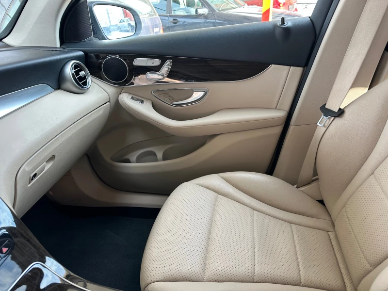 Mercedes-Benz GLC 300 4matic, снимка 16 - Автомобили и джипове - 52890217