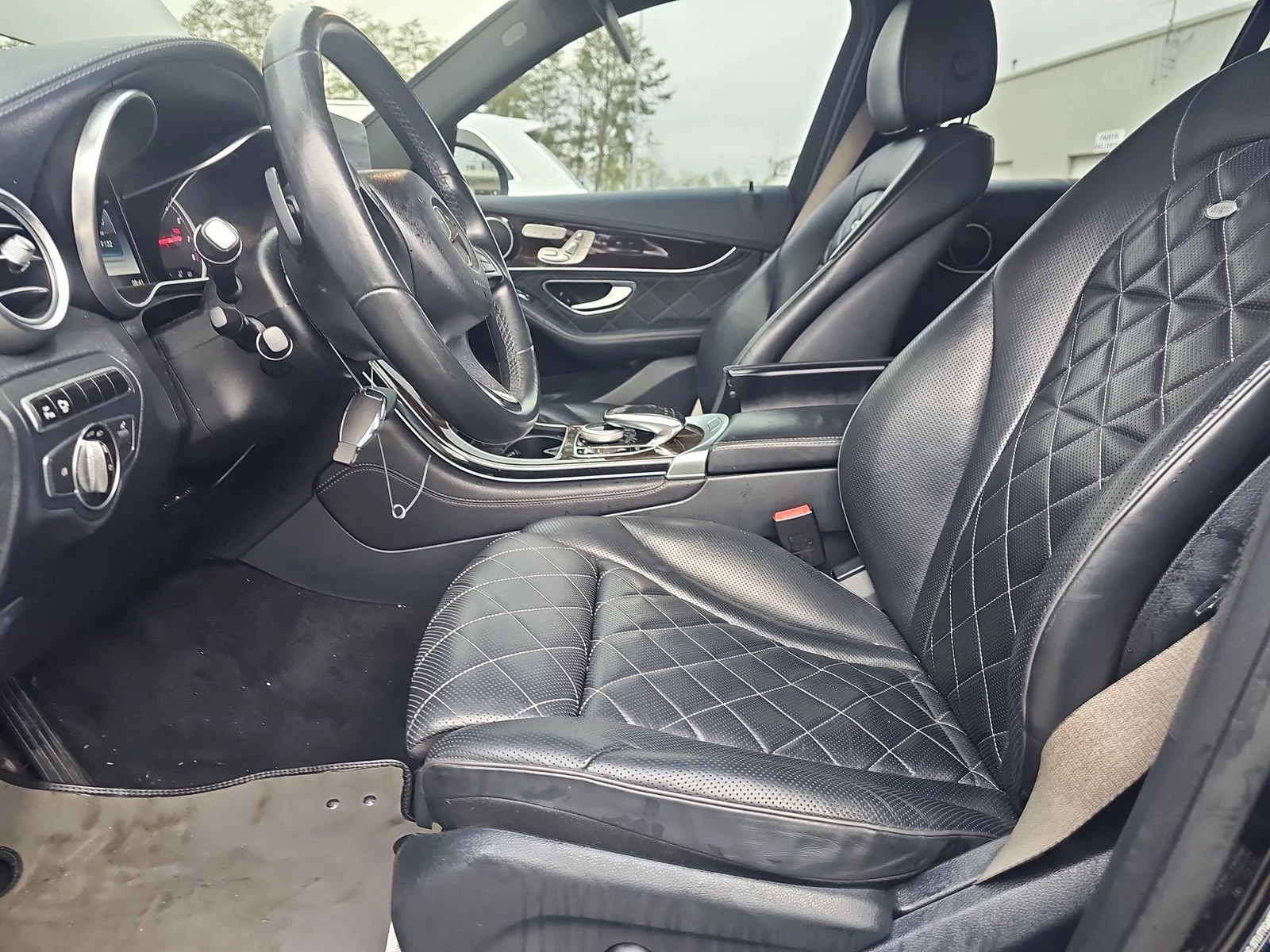 Mercedes-Benz GLC 300 AMG PACK* NIGHT PACK* DESIGNO* PODGREV* OBDUH* PAN - изображение 8