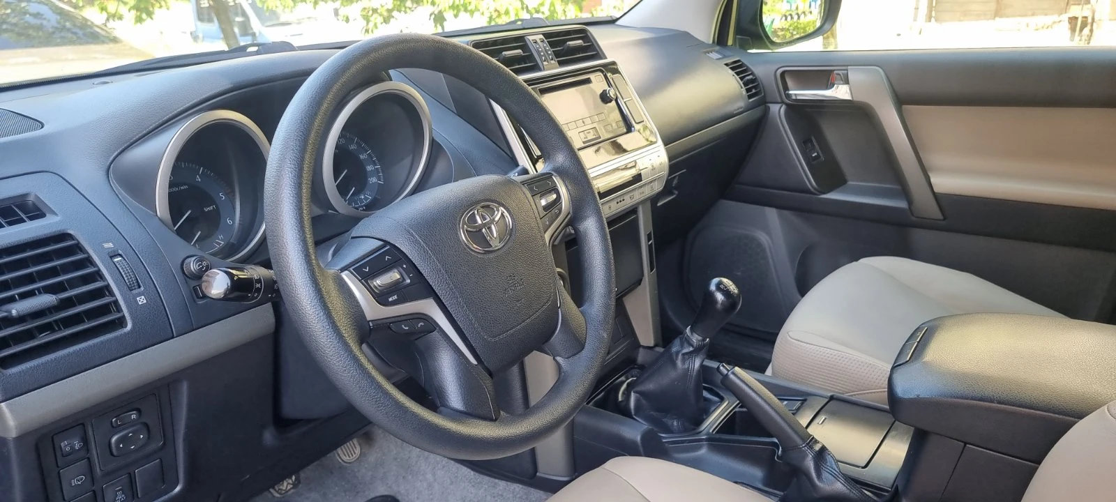 Toyota Land cruiser  - изображение 10