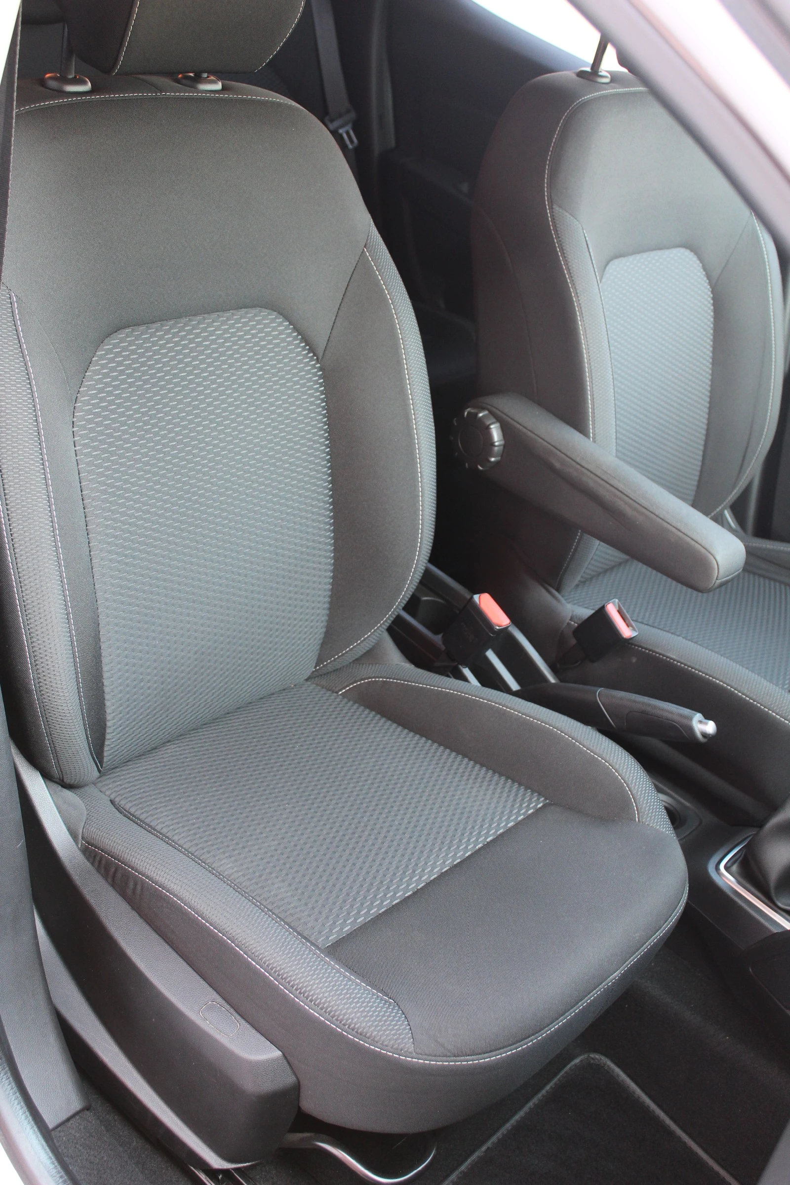 Dacia Duster 1.5DCI, снимка 13 - Автомобили и джипове - 53739690