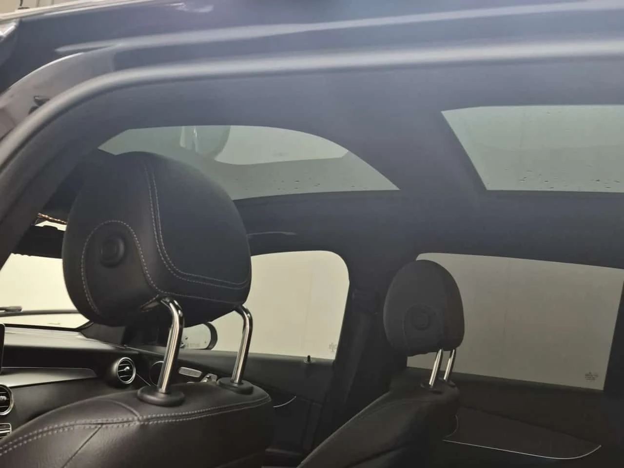 Mercedes-Benz GLC 300 AMG Line * Без инциденти * CARFAX * , снимка 12 - Автомобили и джипове - 54462889