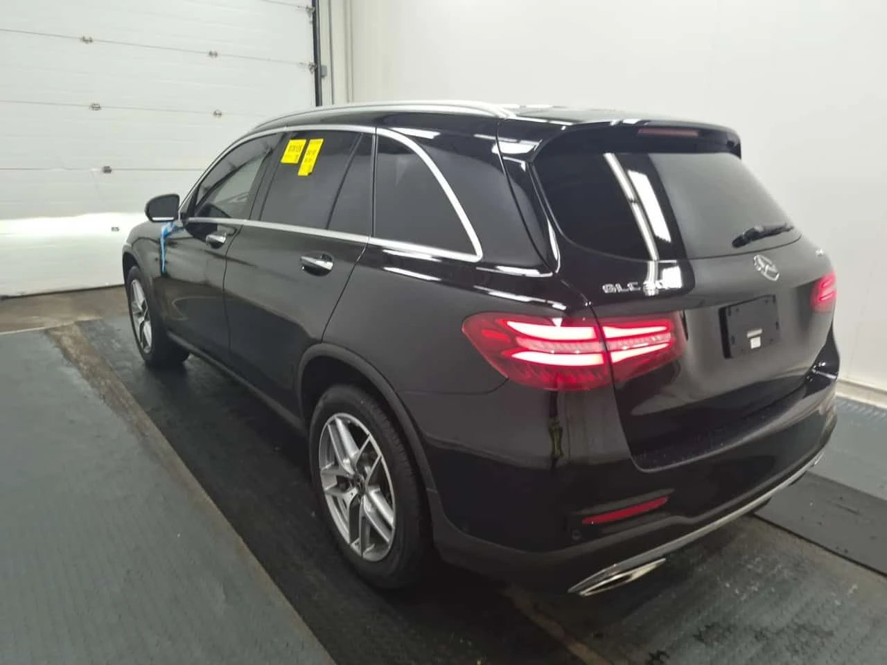 Mercedes-Benz GLC 300 AMG Line * Без инциденти * CARFAX * , снимка 5 - Автомобили и джипове - 54462889