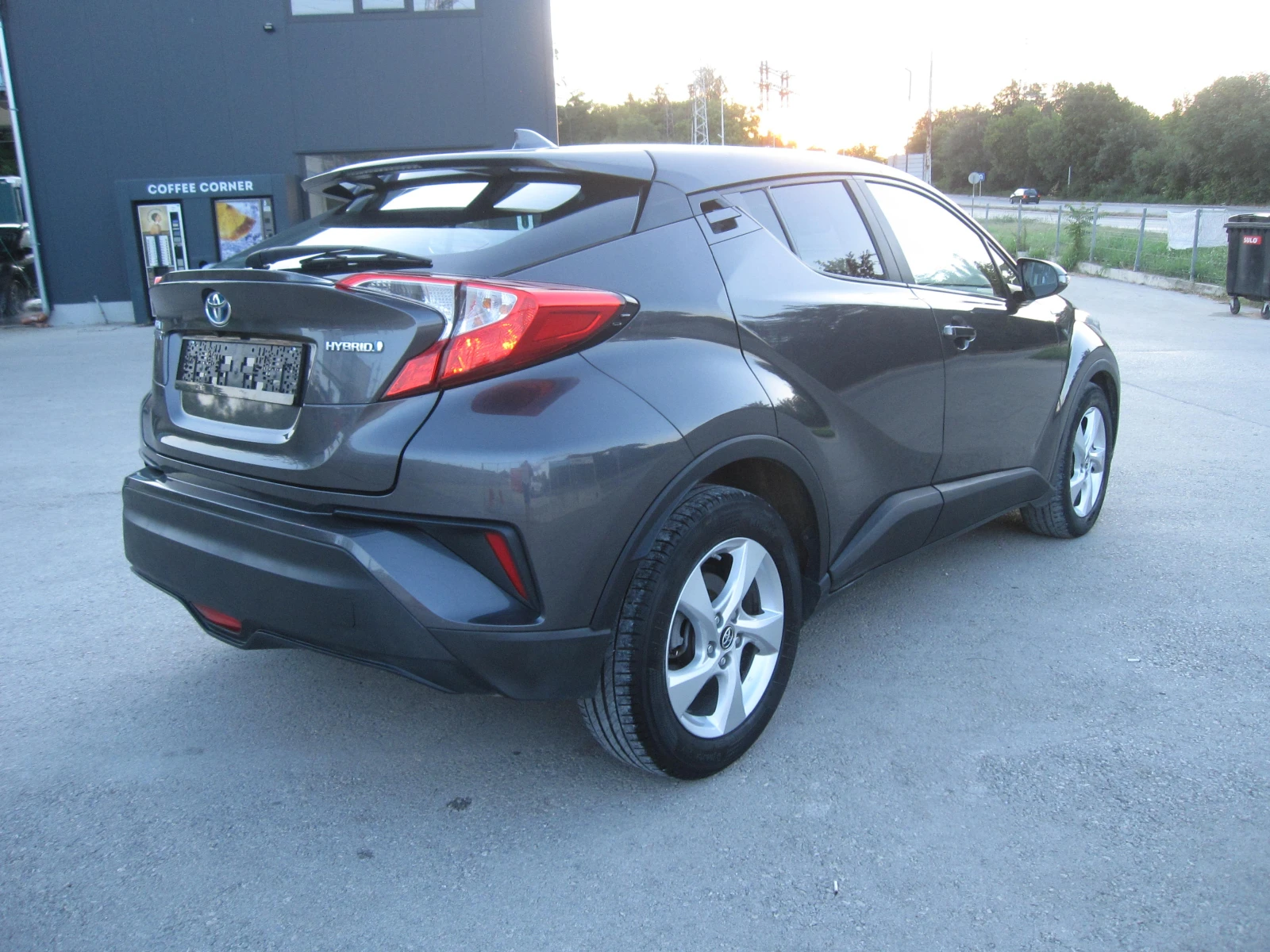 Toyota C-HR 1, 8-Хибрид, Дистроник, Камера, снимка 4 - Автомобили и джипове - 55417659
