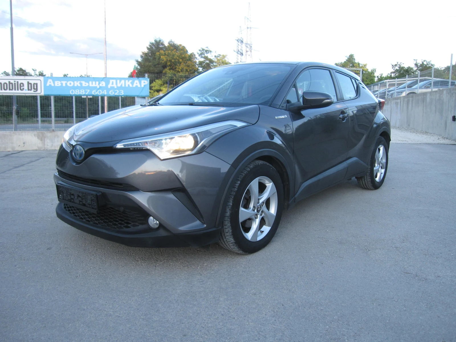 Toyota C-HR 1, 8-Хибрид, Дистроник, Камера