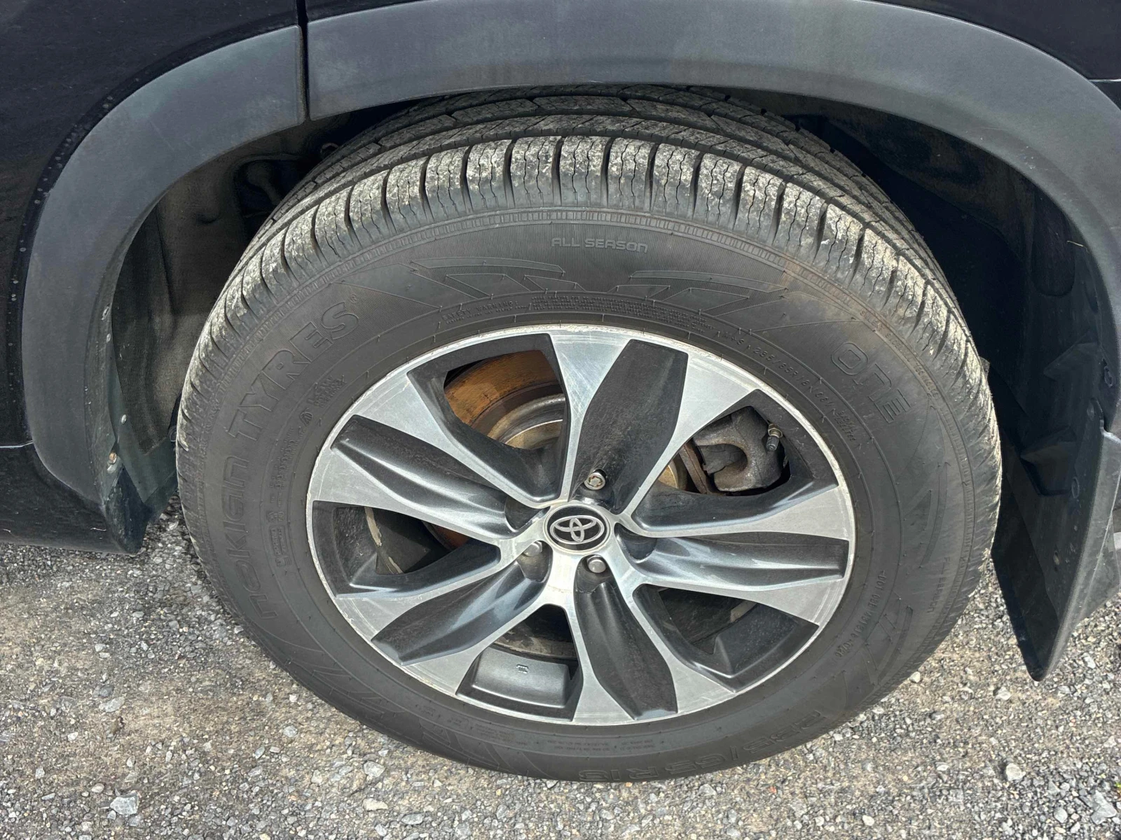 Toyota Highlander * XLE * АВТОКРЕДИТ БЕЗ ПЪРВОНАЧАЛНА ВНОСКА* , снимка 15 - Автомобили и джипове - 56128228