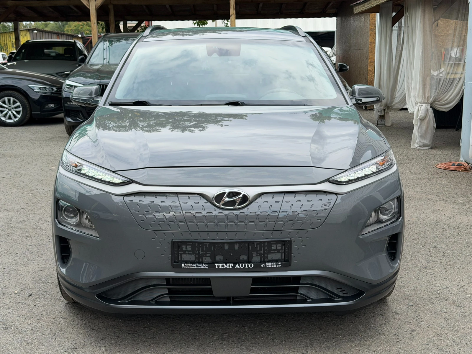 Hyundai Kona  150 kW  2WD* СЕРВИЗНА КНИЖКА С ПЪЛНА ИСТОРИЯ, снимка 2 - Автомобили и джипове - 56222149