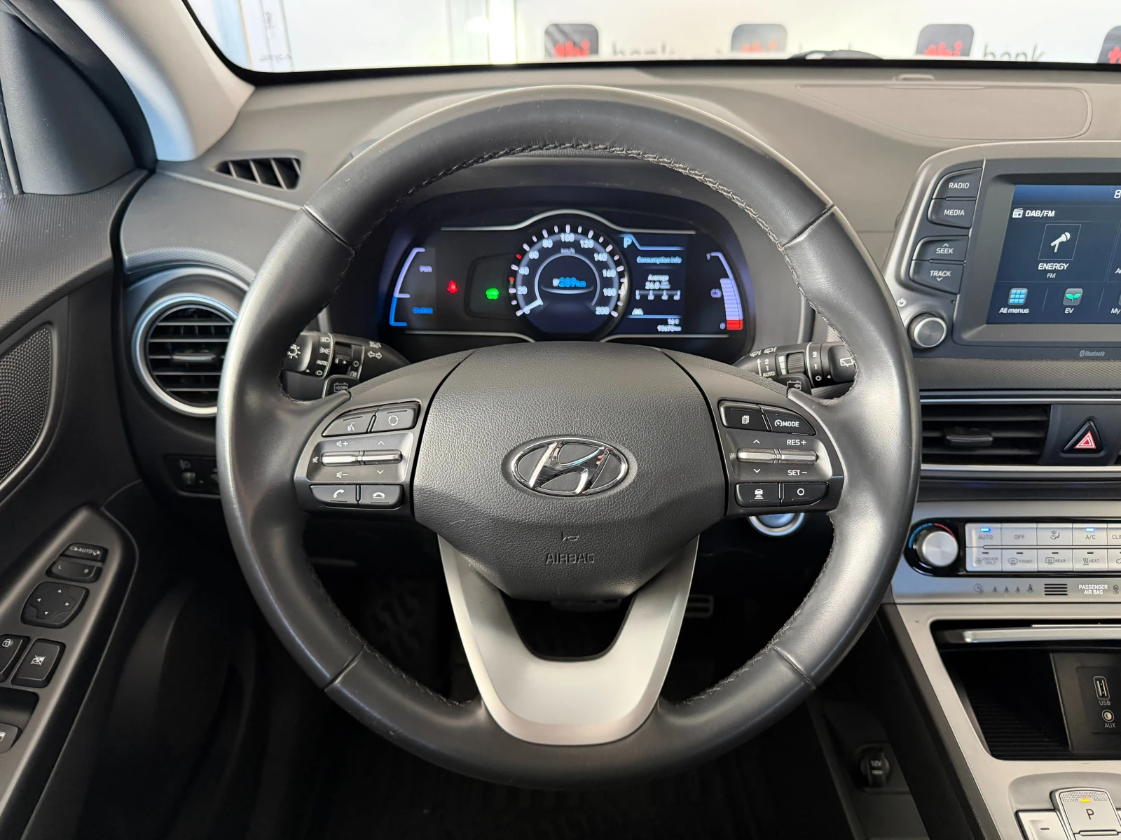 Hyundai Kona  150 kW  2WD* СЕРВИЗНА КНИЖКА С ПЪЛНА ИСТОРИЯ, снимка 10 - Автомобили и джипове - 56222149