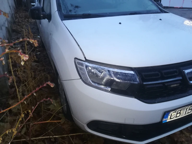 Dacia Logan 1.0 климатик , снимка 9 - Автомобили и джипове - 44125064