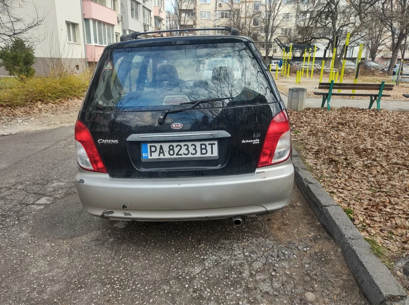 Kia Carens 1, 8i, снимка 2 - Автомобили и джипове - 47401551