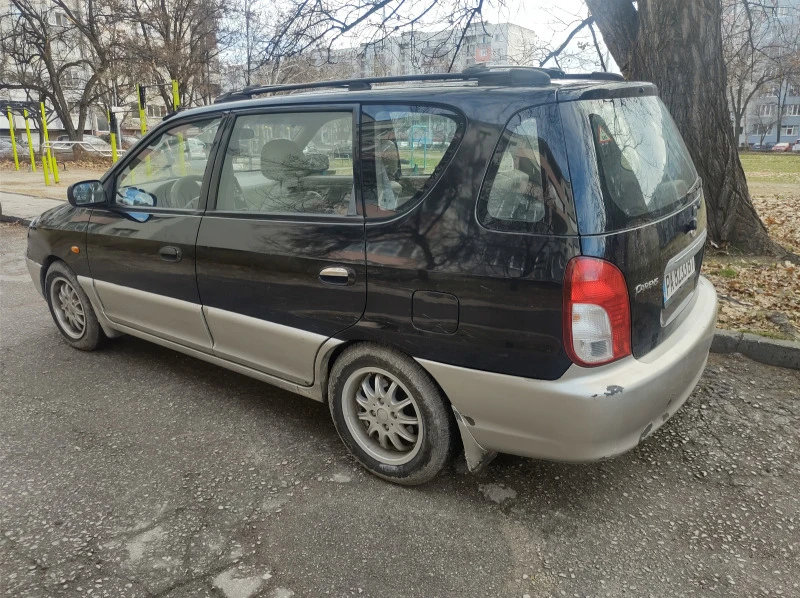 Kia Carens 1, 8i, снимка 5 - Автомобили и джипове - 47401551