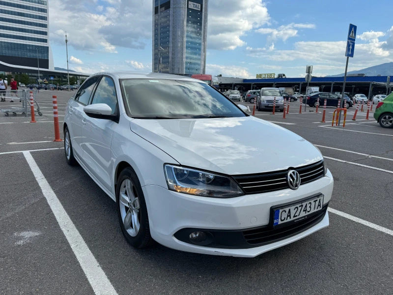 VW Jetta, снимка 1 - Автомобили и джипове - 47473198