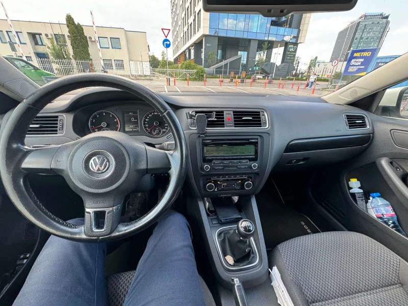 VW Jetta, снимка 11 - Автомобили и джипове - 47473198