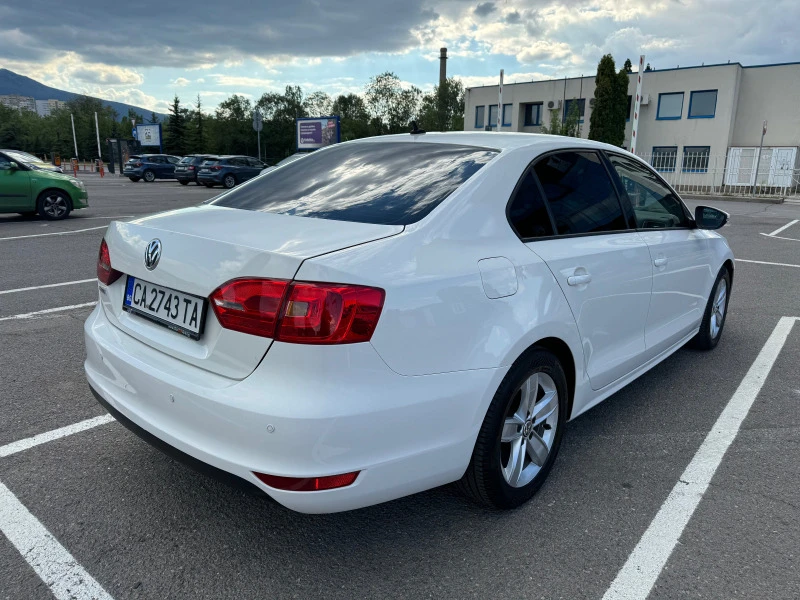 VW Jetta, снимка 3 - Автомобили и джипове - 47473198