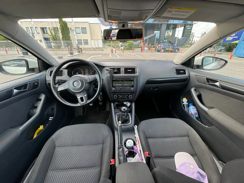 VW Jetta, снимка 9 - Автомобили и джипове - 47473198