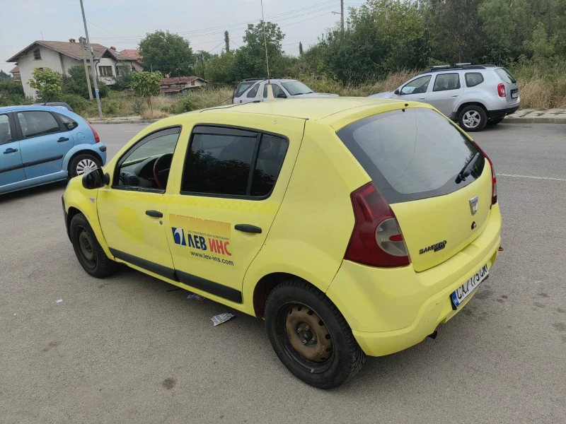 Dacia Sandero, снимка 2 - Автомобили и джипове - 47064256