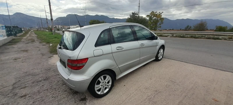 Mercedes-Benz B 200 CDI, снимка 3 - Автомобили и джипове - 47608918