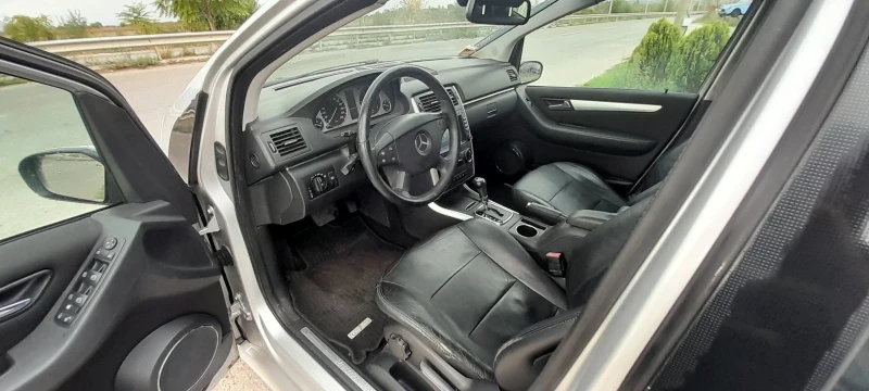 Mercedes-Benz B 200 CDI, снимка 7 - Автомобили и джипове - 47608918