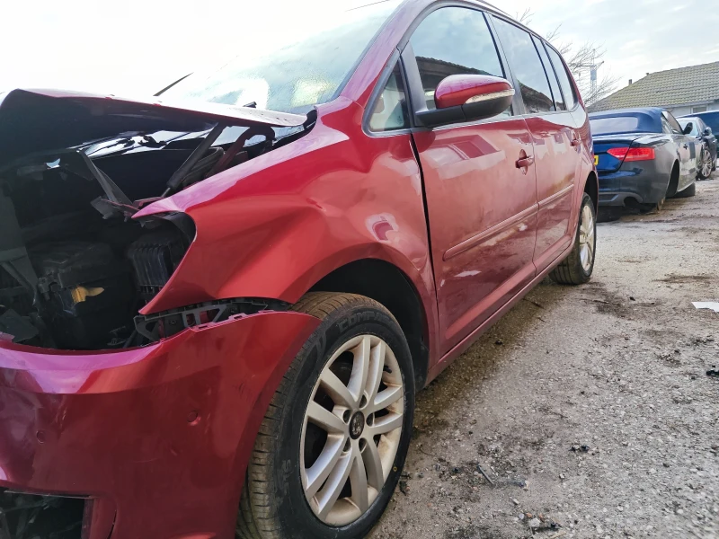 VW Touran DSG, снимка 4 - Автомобили и джипове - 48795257